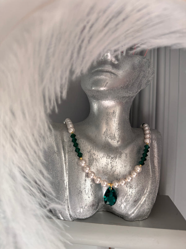 Emerald Muse Coker – Premium Austrian Crystals & Pearls, Gold Plated Luxury Handmade Gift