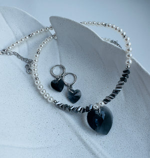Silver Night Heart Set

Premium Austrian Crystal Heart Necklace & Earrings
