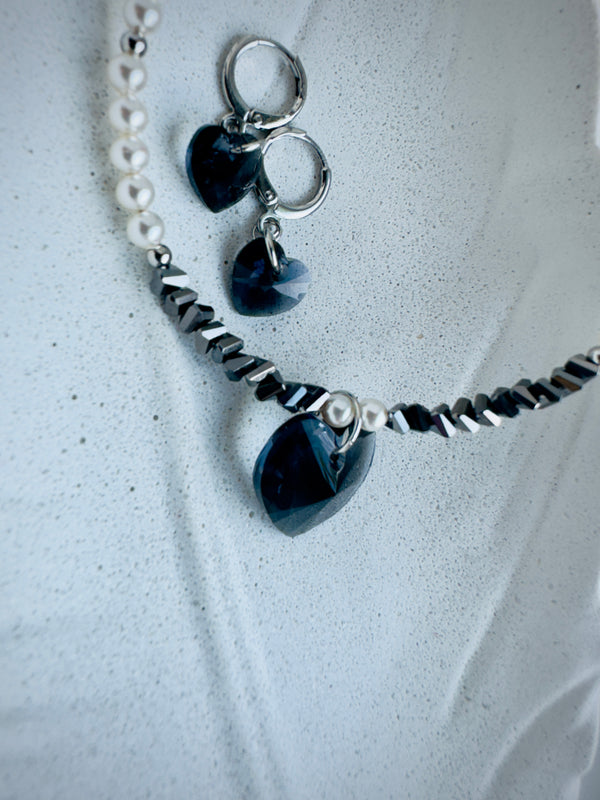 Silver Night Heart Set

Premium Austrian Crystal Heart Necklace & Earrings