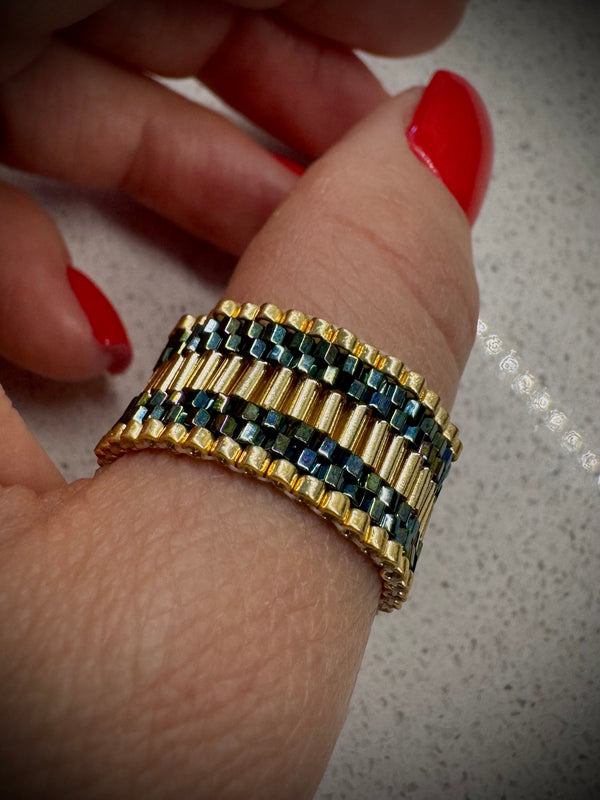 Midnight Emerald Luxe Ring – Gold & Iridescent Miyuki Statement Band