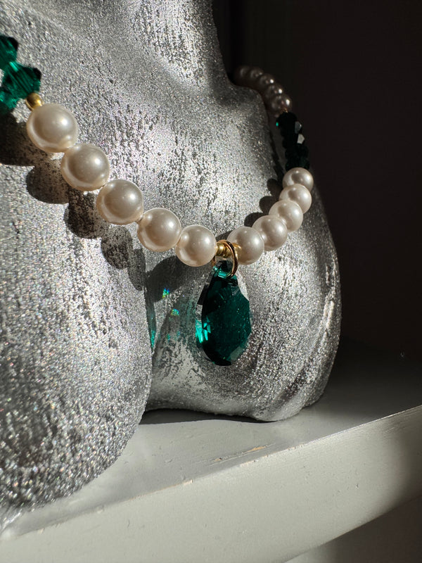 Emerald Muse Coker – Premium Austrian Crystals & Pearls, Gold Plated Luxury Handmade Gift