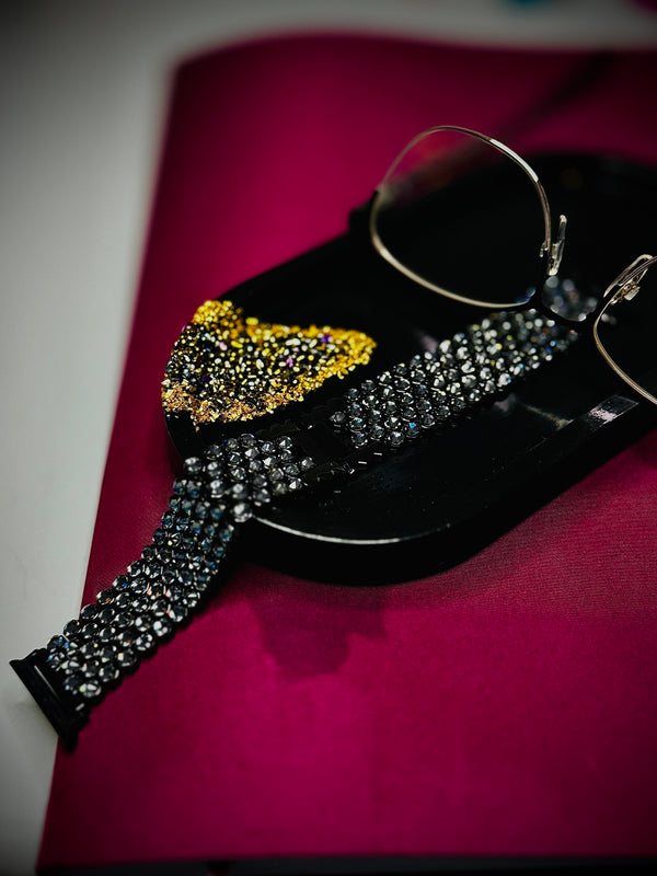 Crystal Embellished Smartwatch Straps – Premium Elegance