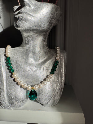 Emerald Muse Coker – Premium Austrian Crystals & Pearls, Gold Plated Luxury Handmade Gift